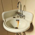 How to Remove Rust Stains From Toilets and Sinks